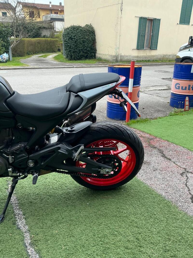 Ducati Monster 937 + (2021 - 25) (10)