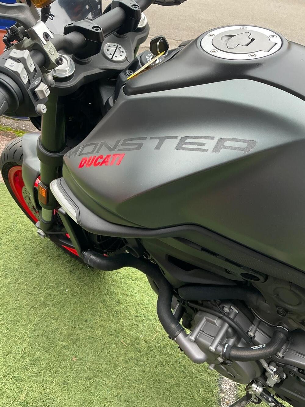 Ducati Monster 937 + (2021 - 25) (11)