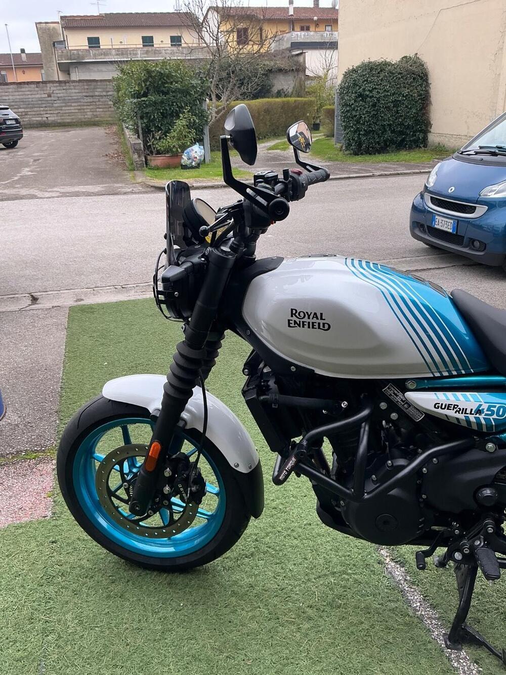 Royal Enfield Guerrilla 450 (2024 - 26) (13)