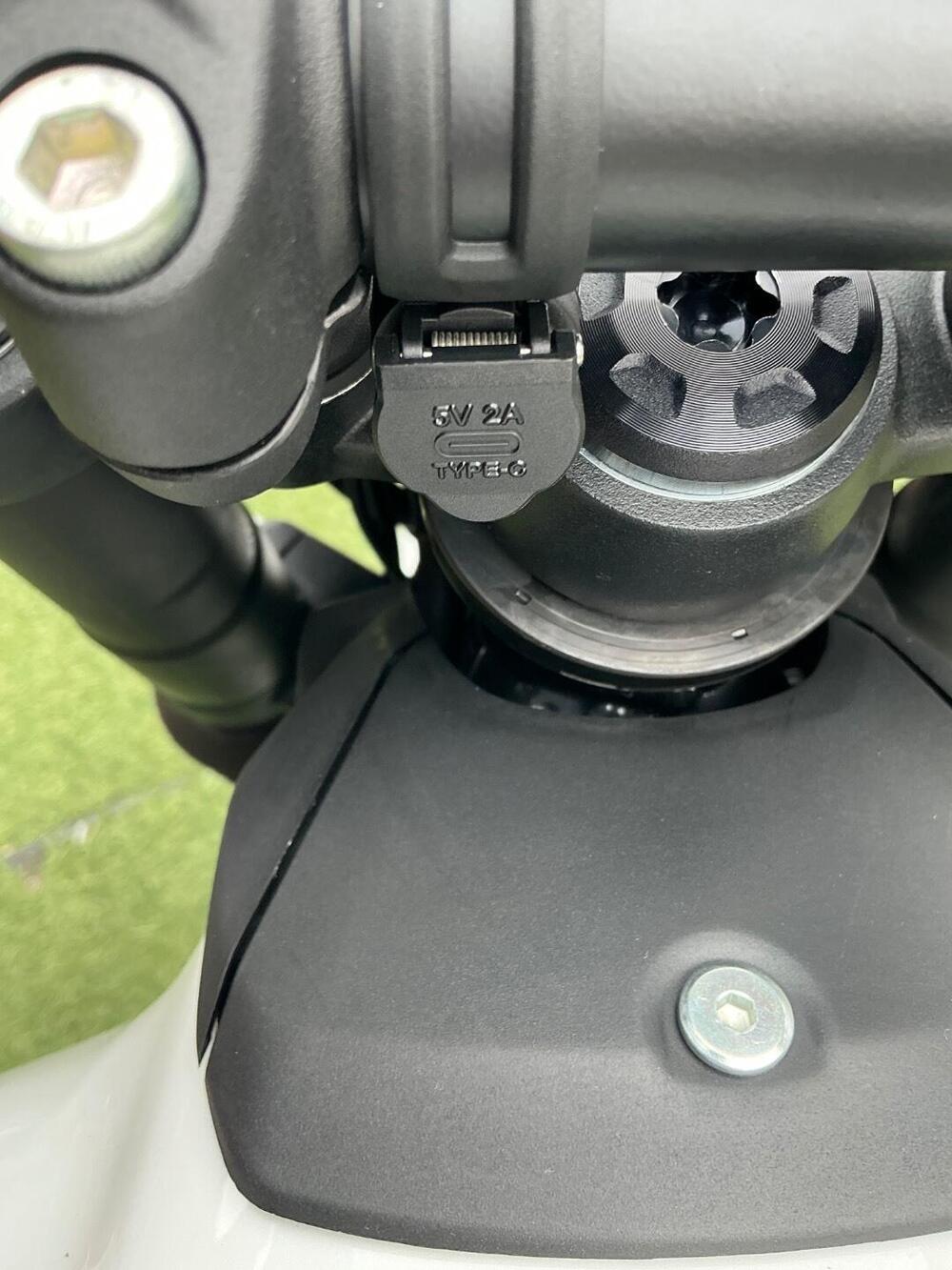 Royal Enfield Guerrilla 450 (2024 - 26) (17)