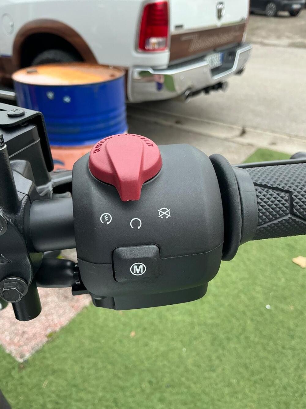 Royal Enfield Guerrilla 450 (2024 - 26) (18)