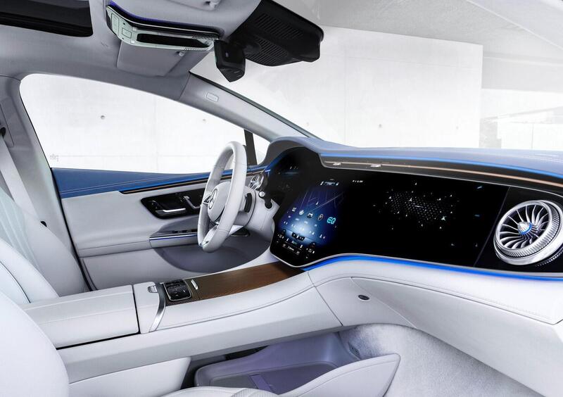 Mercedes-Benz EQE (2022-->>) (12)