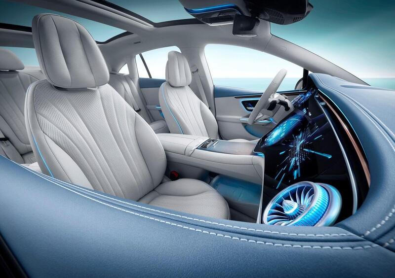Mercedes-Benz EQE (2022-->>) (20)