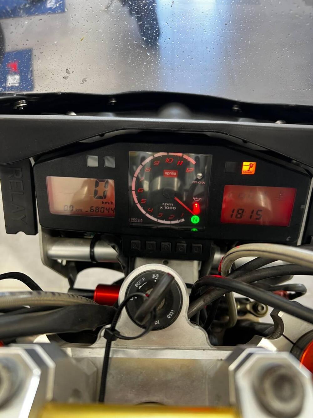 Aprilia RSV 1000 (2003 - 04) (8)