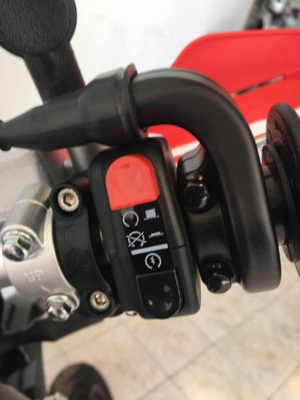 Swm SM 125 R (2025 - 26) (9)