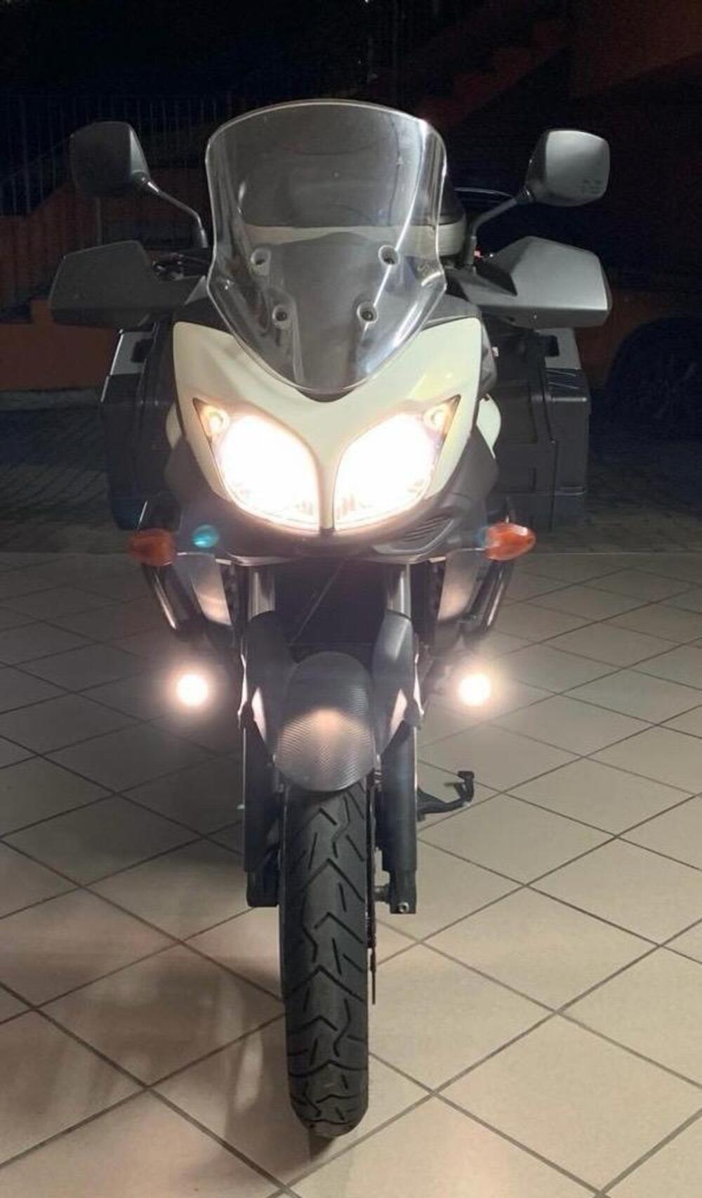 Suzuki V-Strom 650 ABS (2011 - 17) (2)