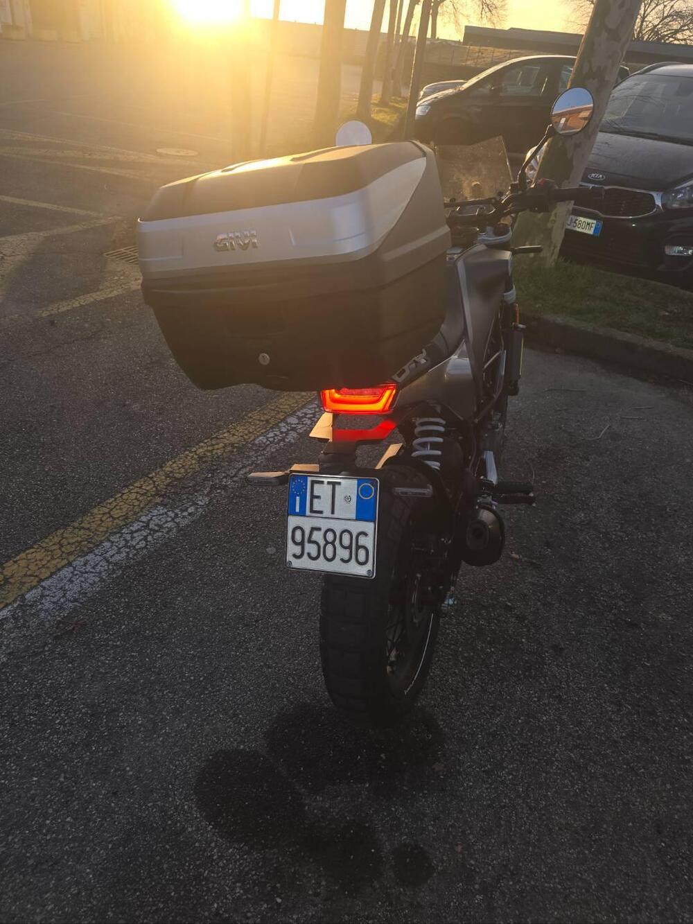 Husqvarna Svartpilen 401 (2021 - 23) (4)