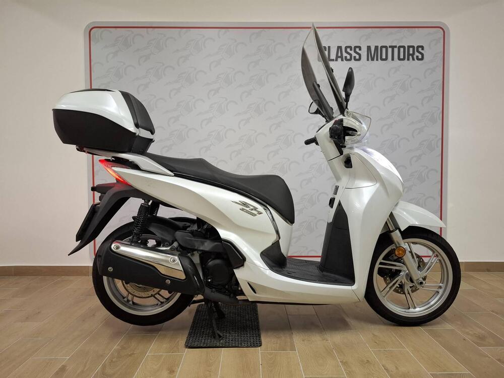 Honda SH 300 i ABS (2016 - 20) (2)