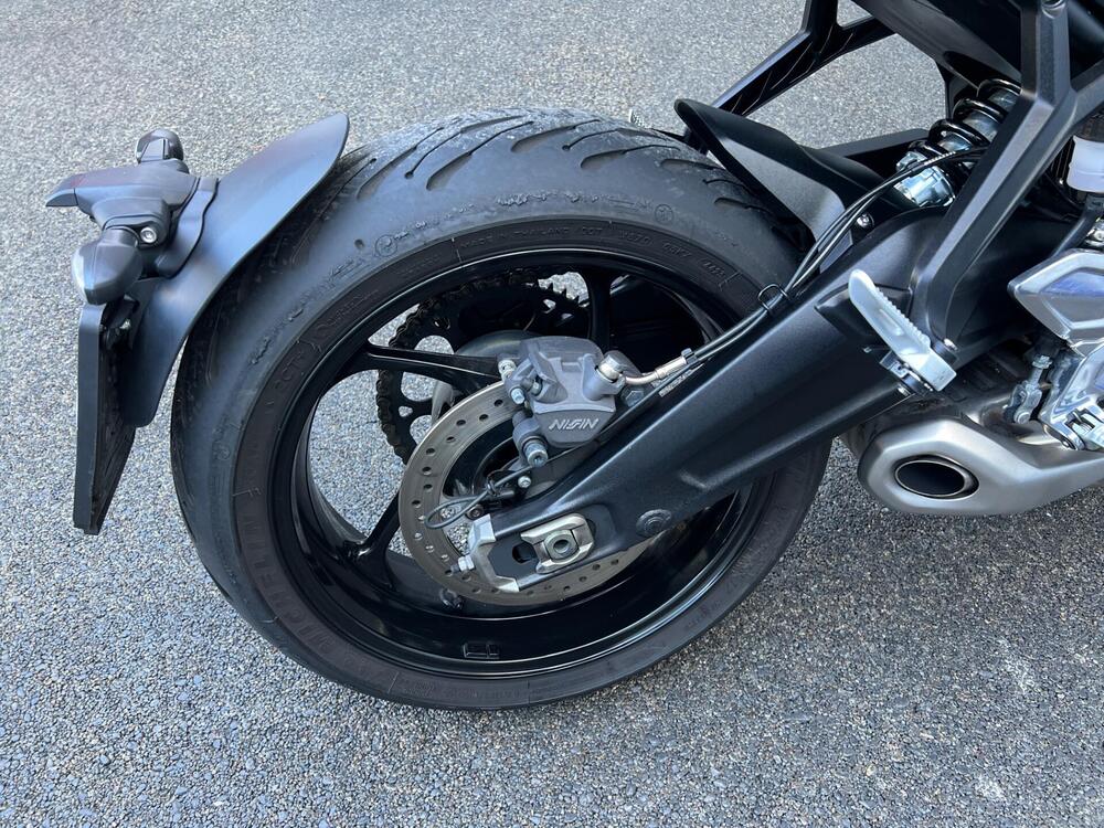 Triumph Trident 660 Triple Tribute Edition (2024) (15)