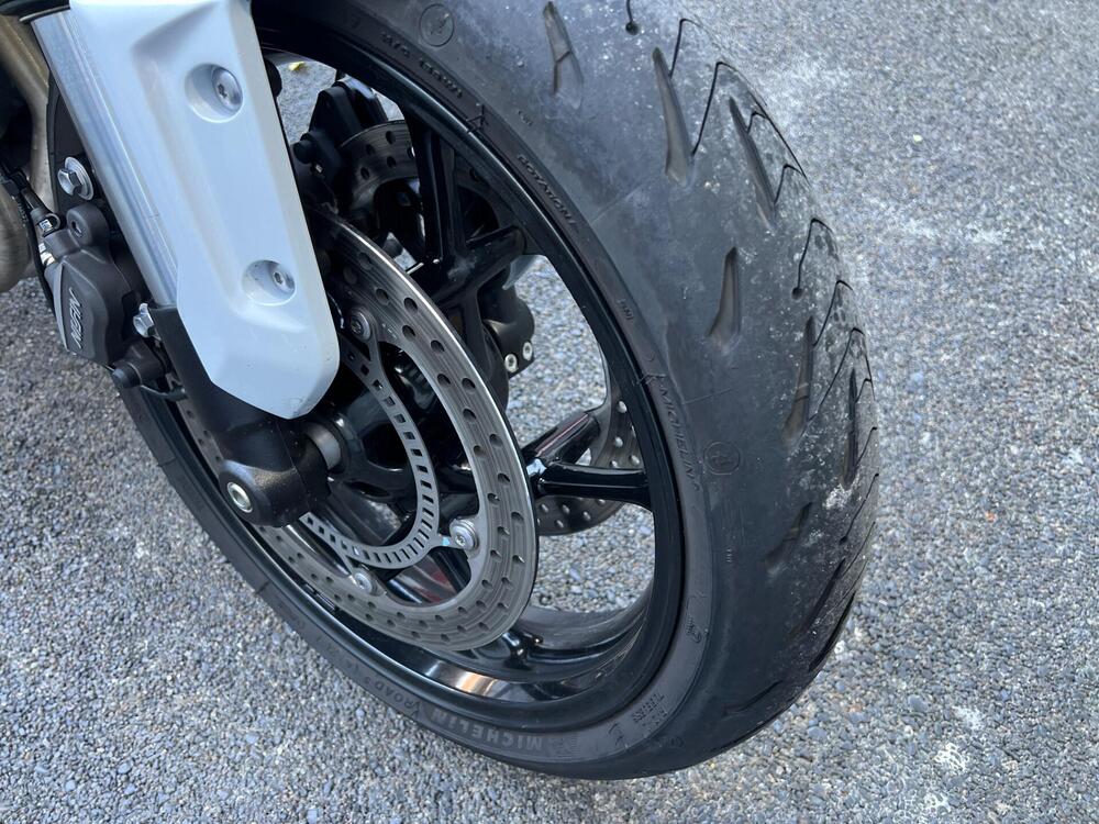 Triumph Trident 660 Triple Tribute Edition (2024) (17)