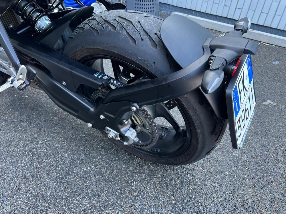 Triumph Trident 660 Triple Tribute Edition (2024) (18)