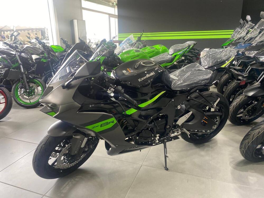 Kawasaki Ninja 636 ZX-6R (2024 - 26) (4)