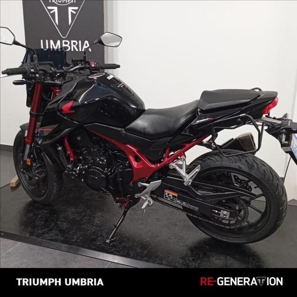 Honda CB 750 Hornet (2023 - 24) (5)