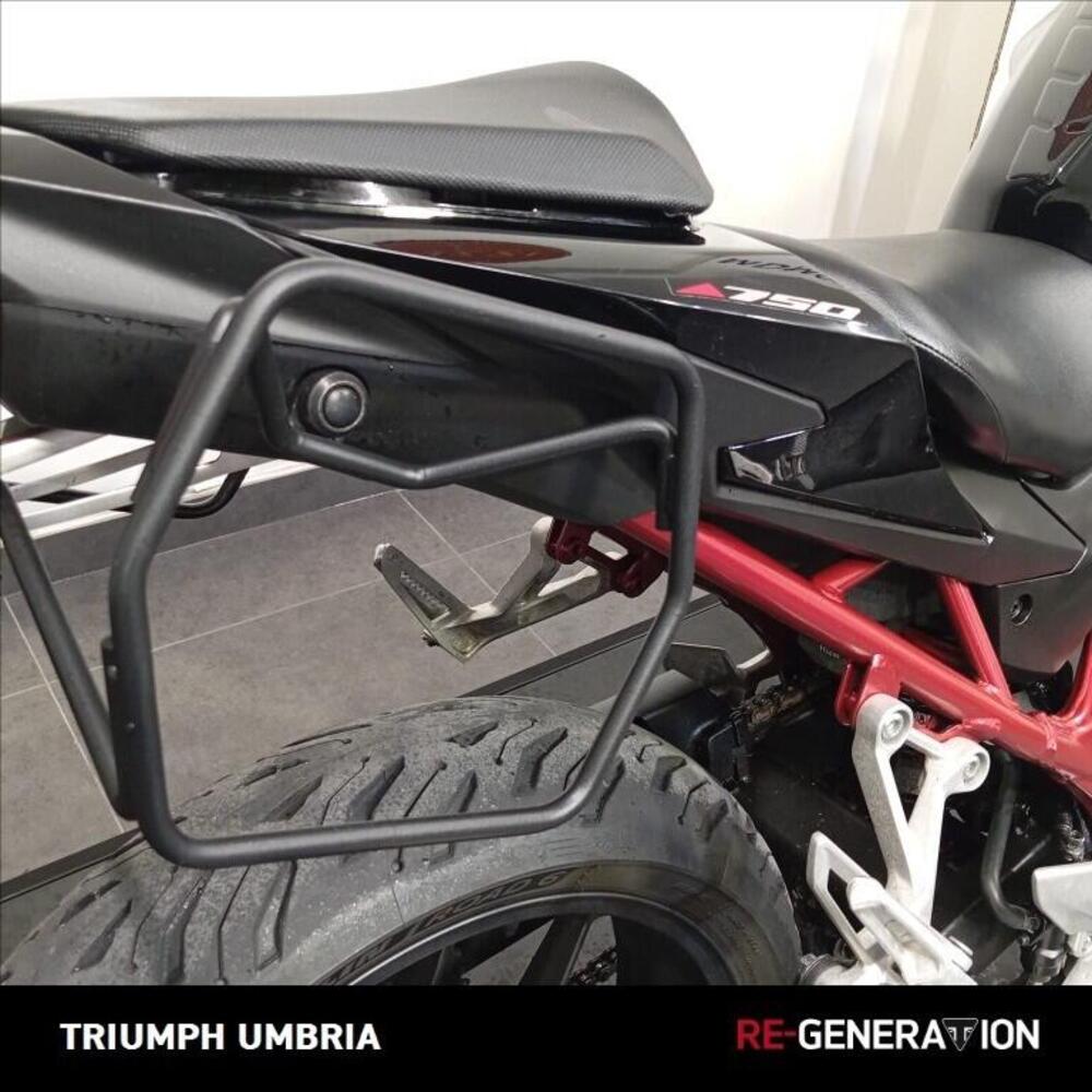 Honda CB 750 Hornet (2023 - 24) (11)