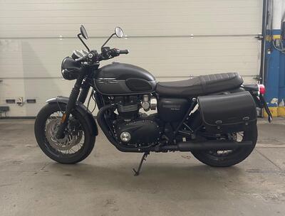 Triumph Bonneville T120 Black (2021 - 25) usata