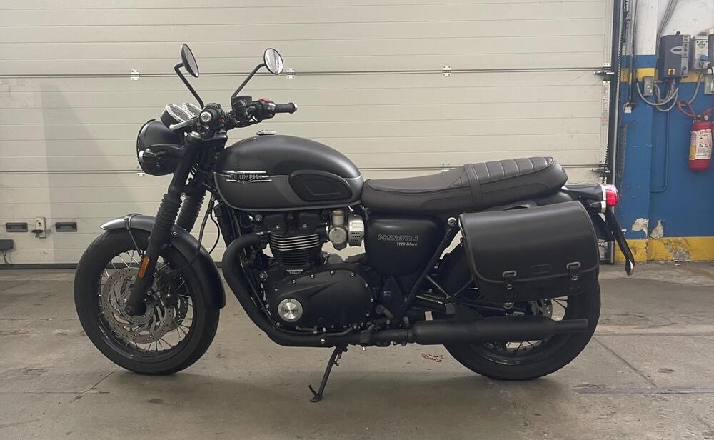 Triumph Bonneville T120 Black (2021 - 25) (10)