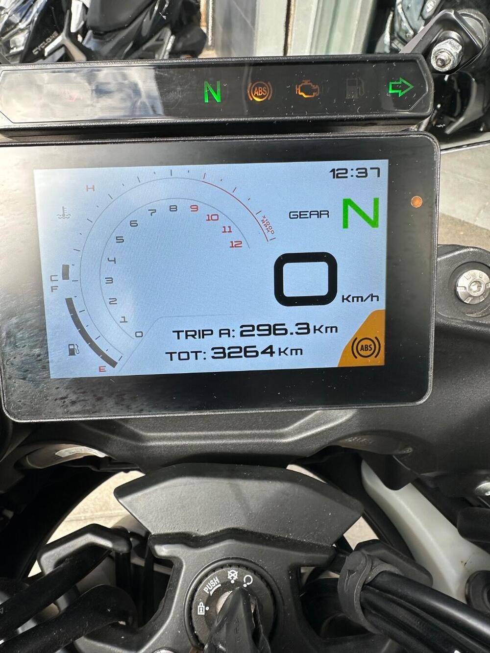 Benelli TRK 702X Dune Sea (2024 - 25) (7)