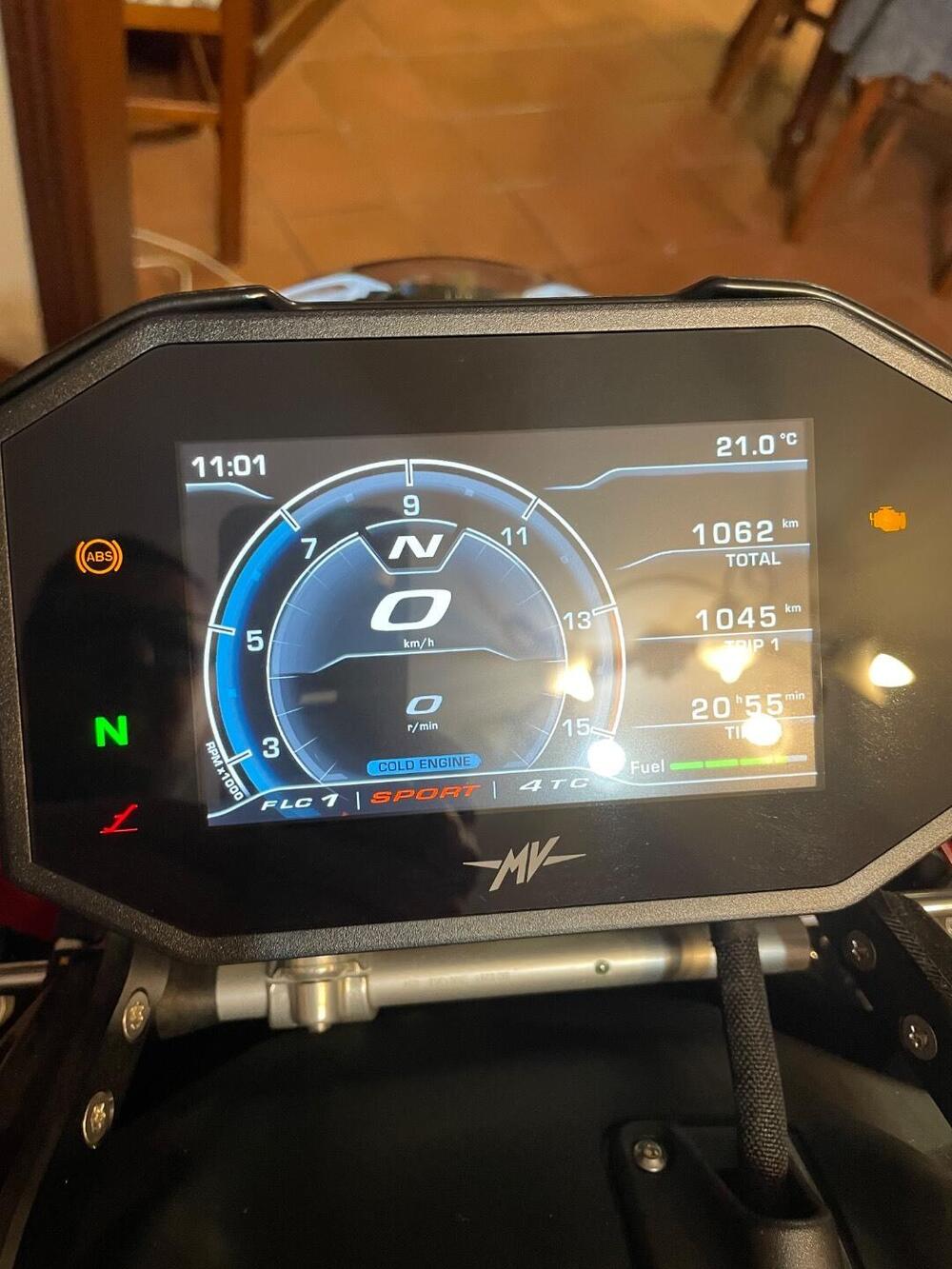 MV Agusta Brutale 1000 RS (2022 - 26) (2)