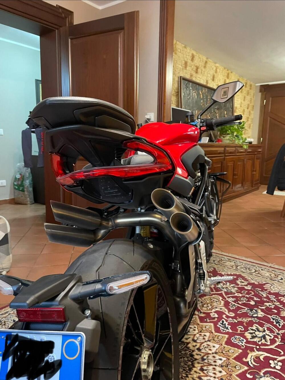 MV Agusta Brutale 1000 RS (2022 - 26) (3)