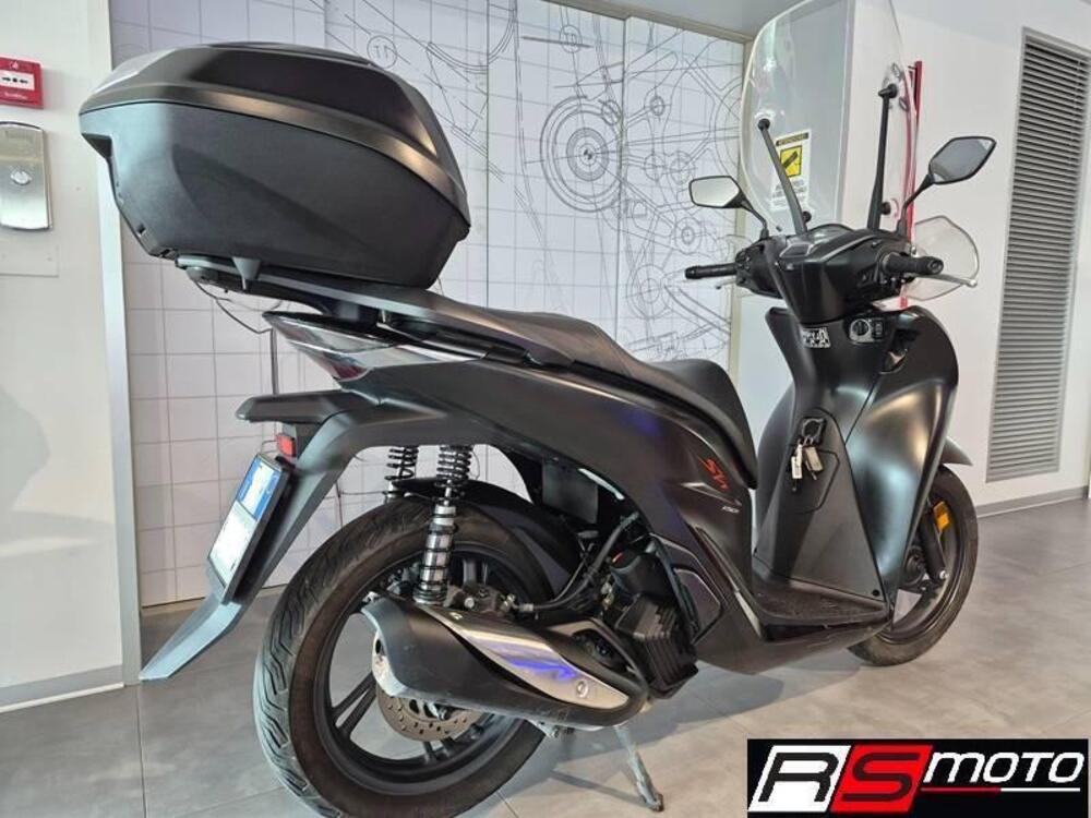 Honda SH 150i Sport (2022 - 23) (4)