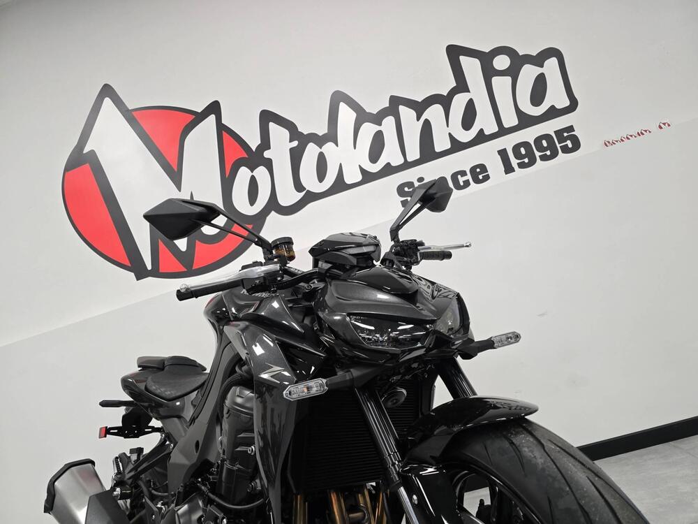 Kawasaki Z 1100 (2026) (2)