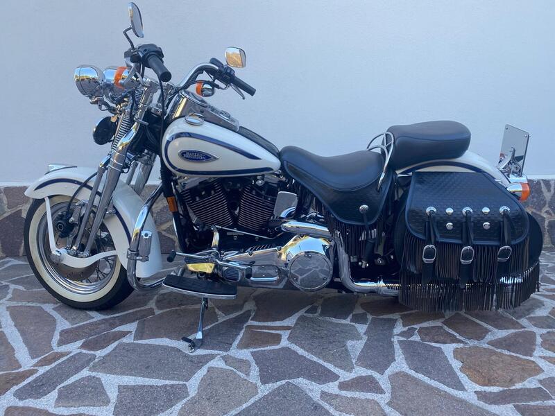 Harley-Davidson 1340 Heritage Springer (1997 - 99) - FLSTS