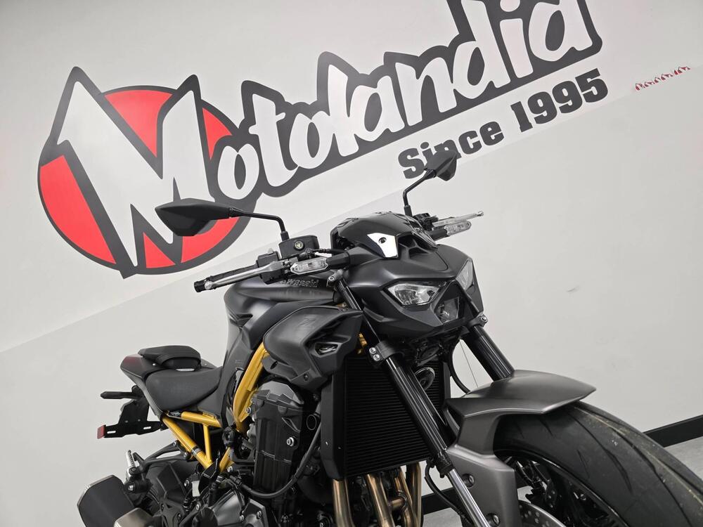 Kawasaki Z 900 (2025 - 26) (2)