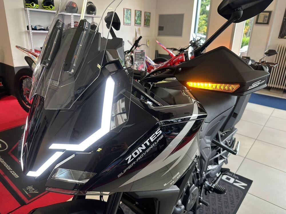 Zontes ZT703-F (2025 - 26) (10)