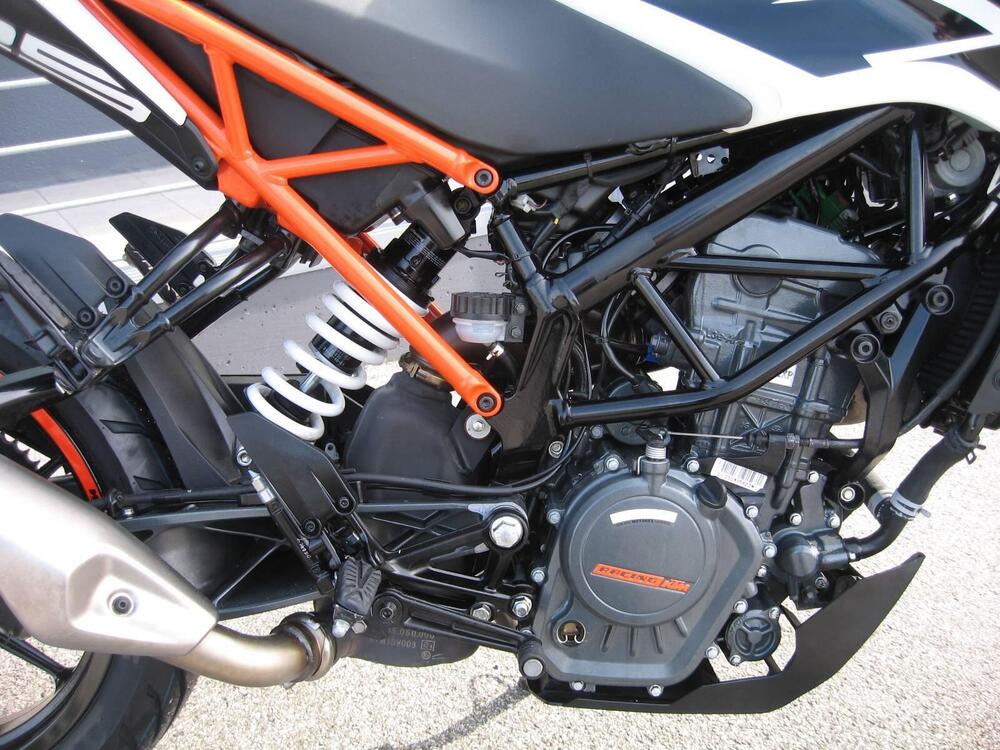 KTM 125 Duke ABS (2017 - 20) (4)