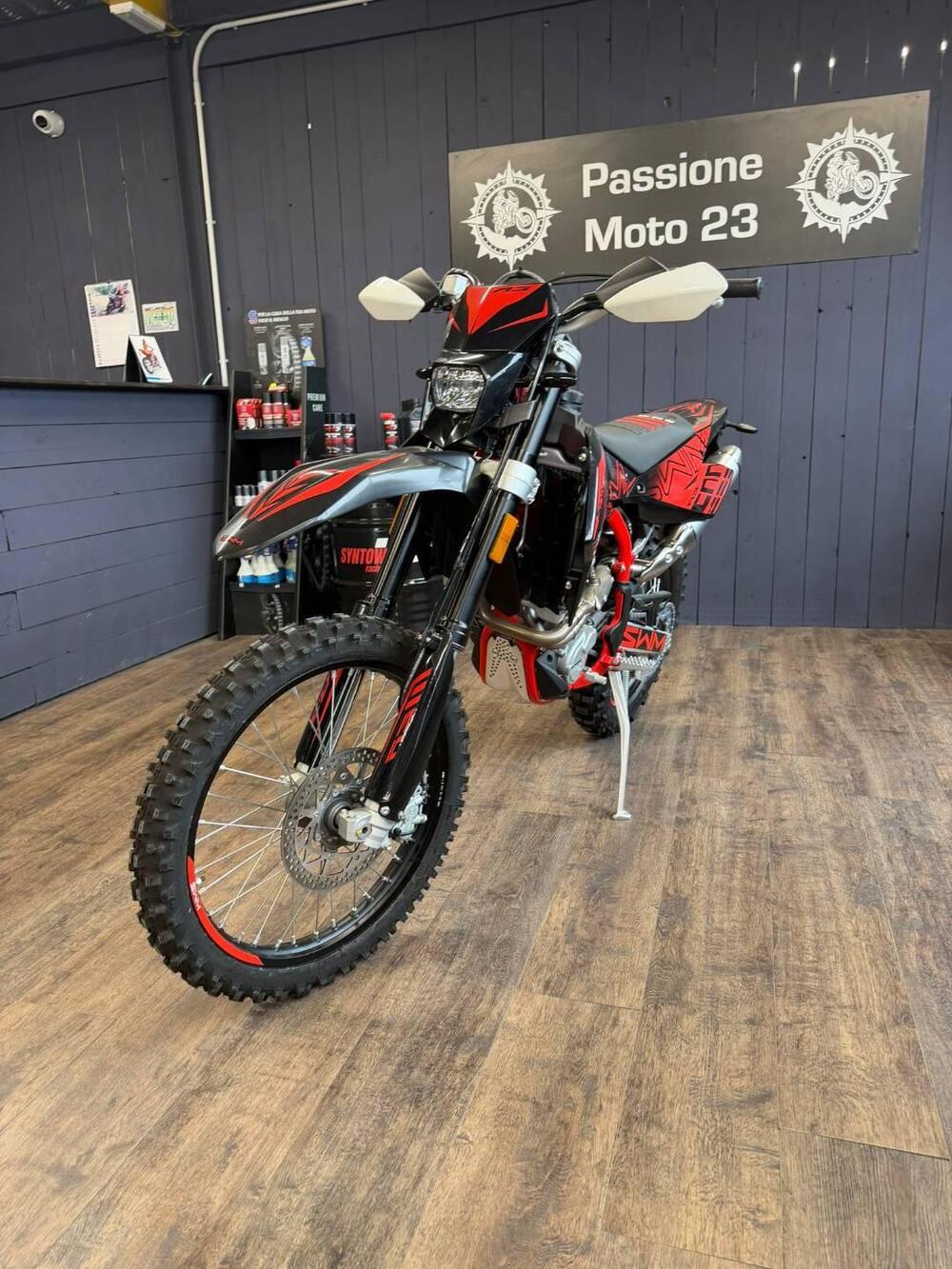 Swm RS 500 R (2021 - 25) (4)