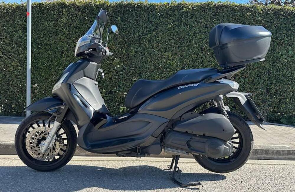 Piaggio Beverly 300 i.e. (2010 - 16) (2)