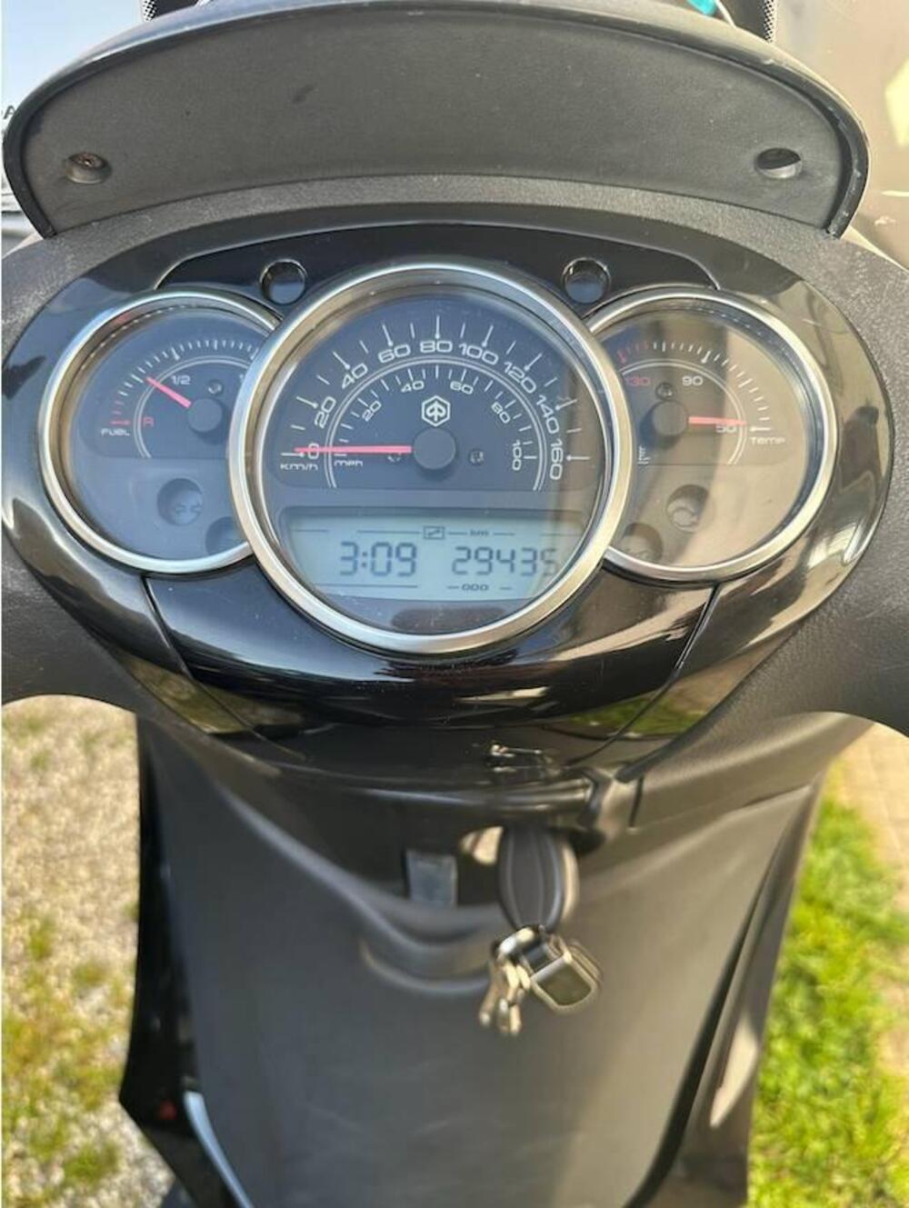 Piaggio Beverly 300 i.e. (2010 - 16) (4)