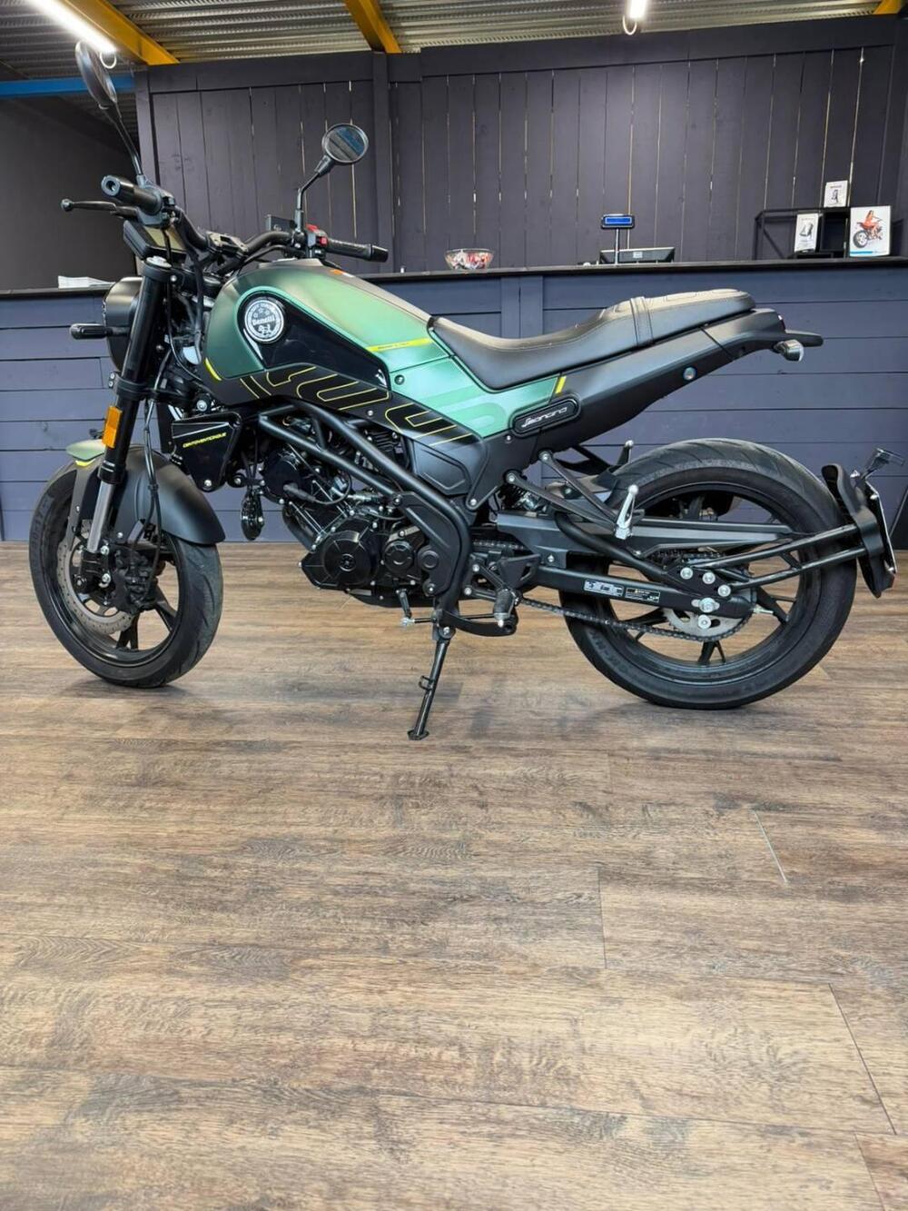 Benelli Leoncino 125 (2022 - 25) (2)