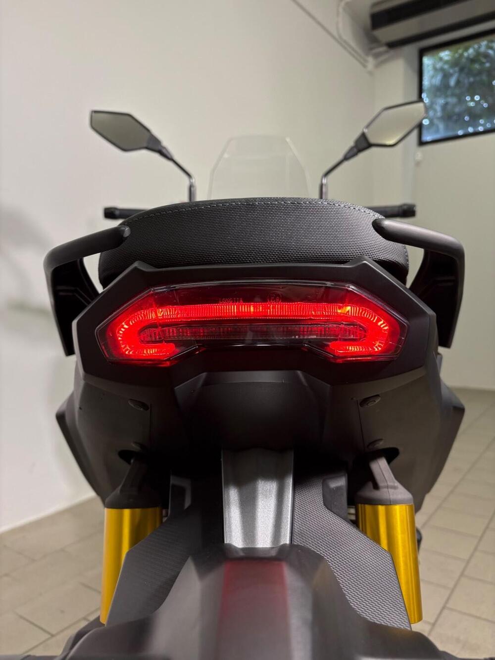 Kl Brera X 300 (2025 - 26) (12)