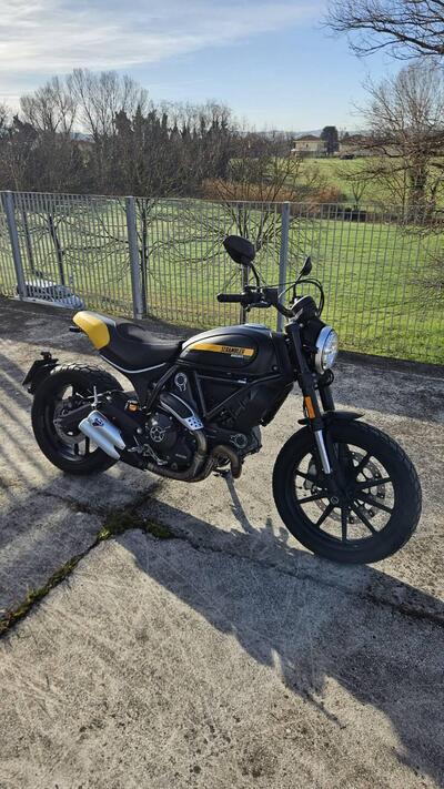 Ducati Scrambler 800 Full Throttle (2017 - 21) usata