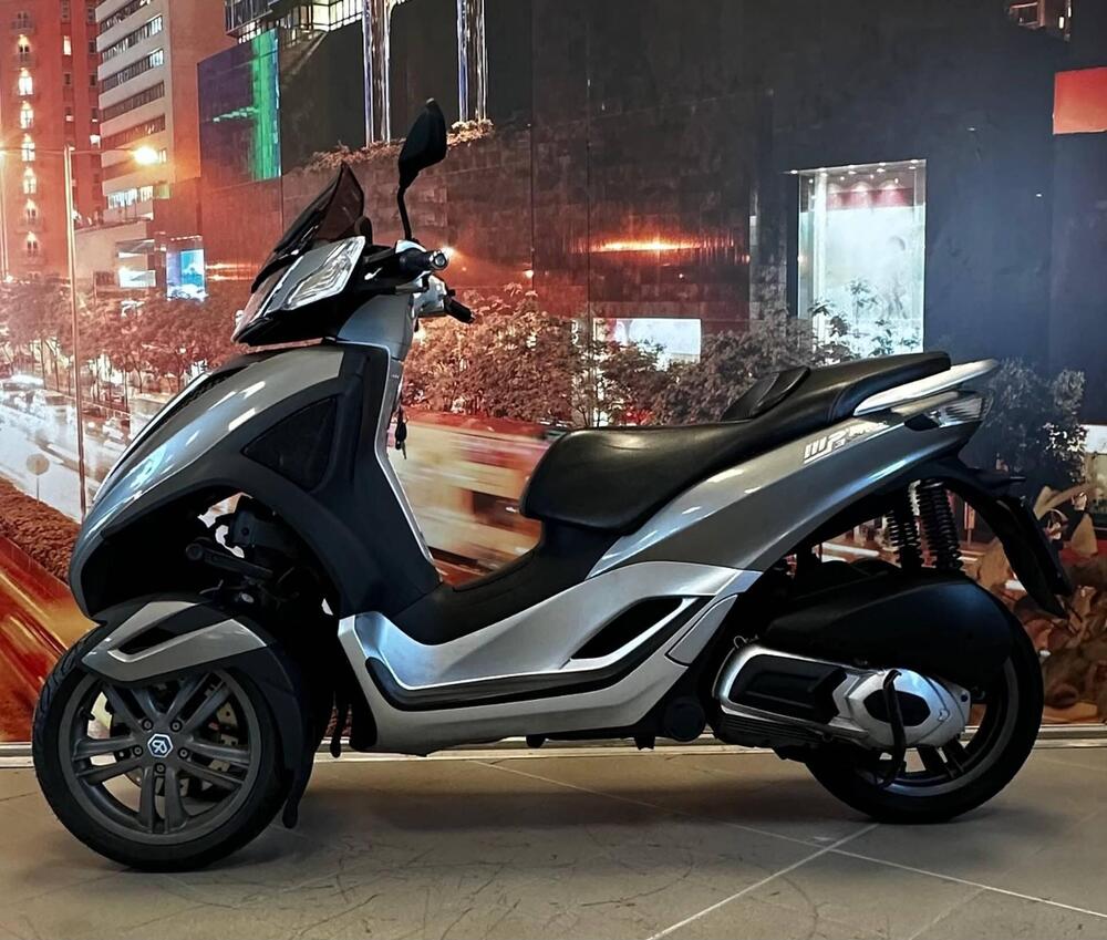 Piaggio MP3 300 (2010 - 11)