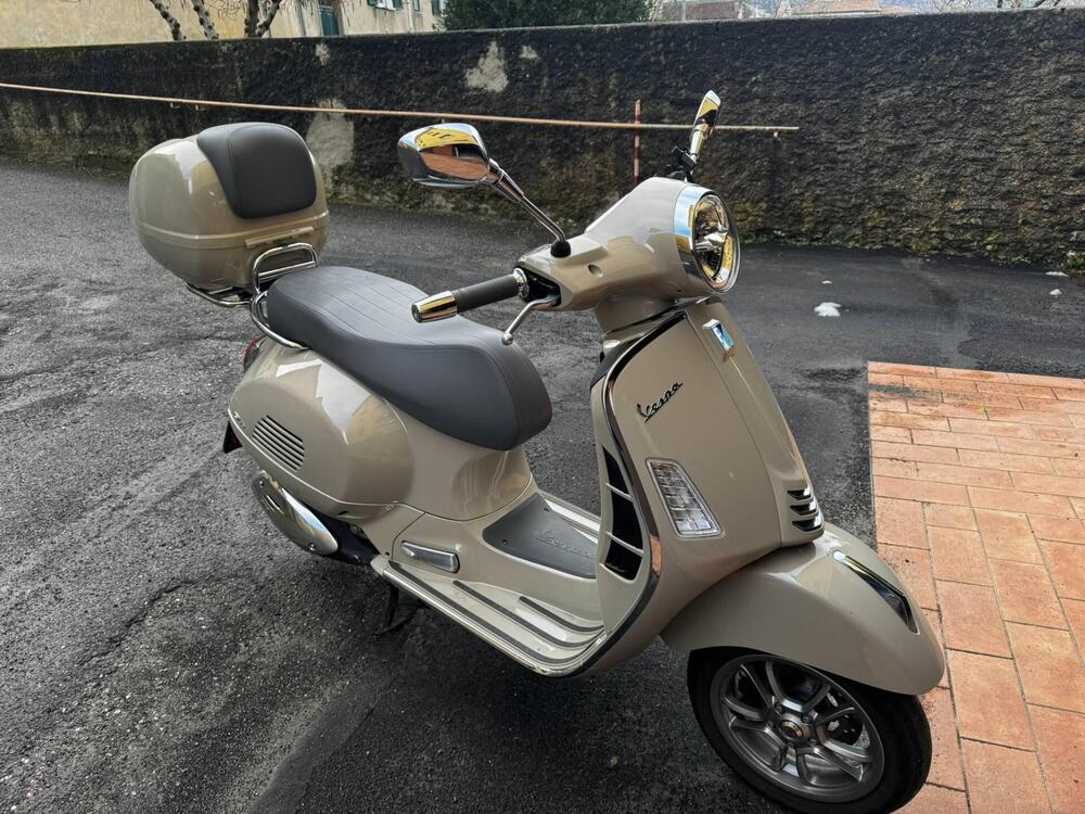 Vespa GTS 300 (2023 - 24) (2)