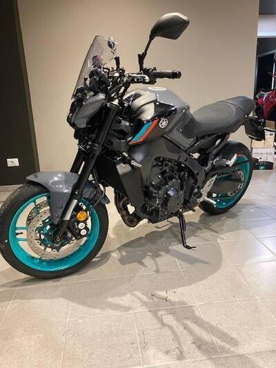 Yamaha MT-09 (2021 - 23) usata