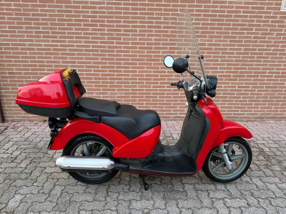 Aprilia Scarabeo 125 GT (2002 - 07) (2)