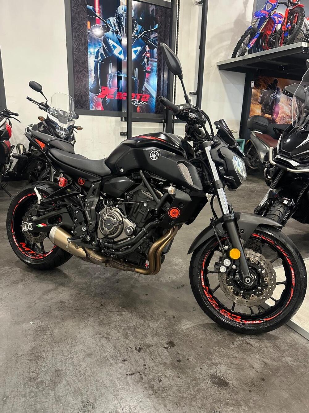 Yamaha MT-07 (2018 - 20) (2)