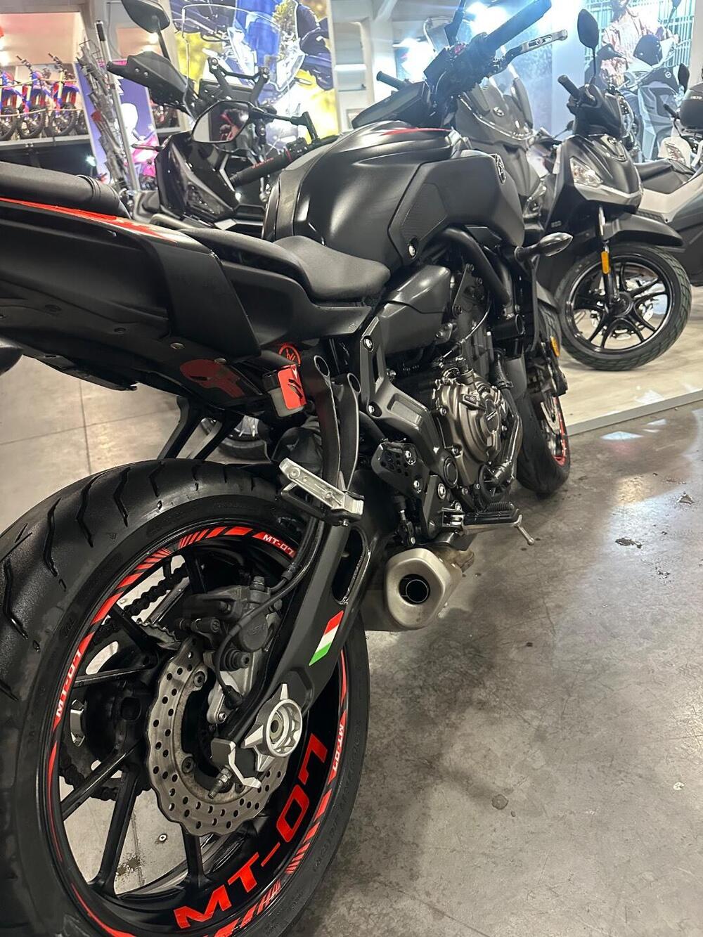 Yamaha MT-07 (2018 - 20) (4)