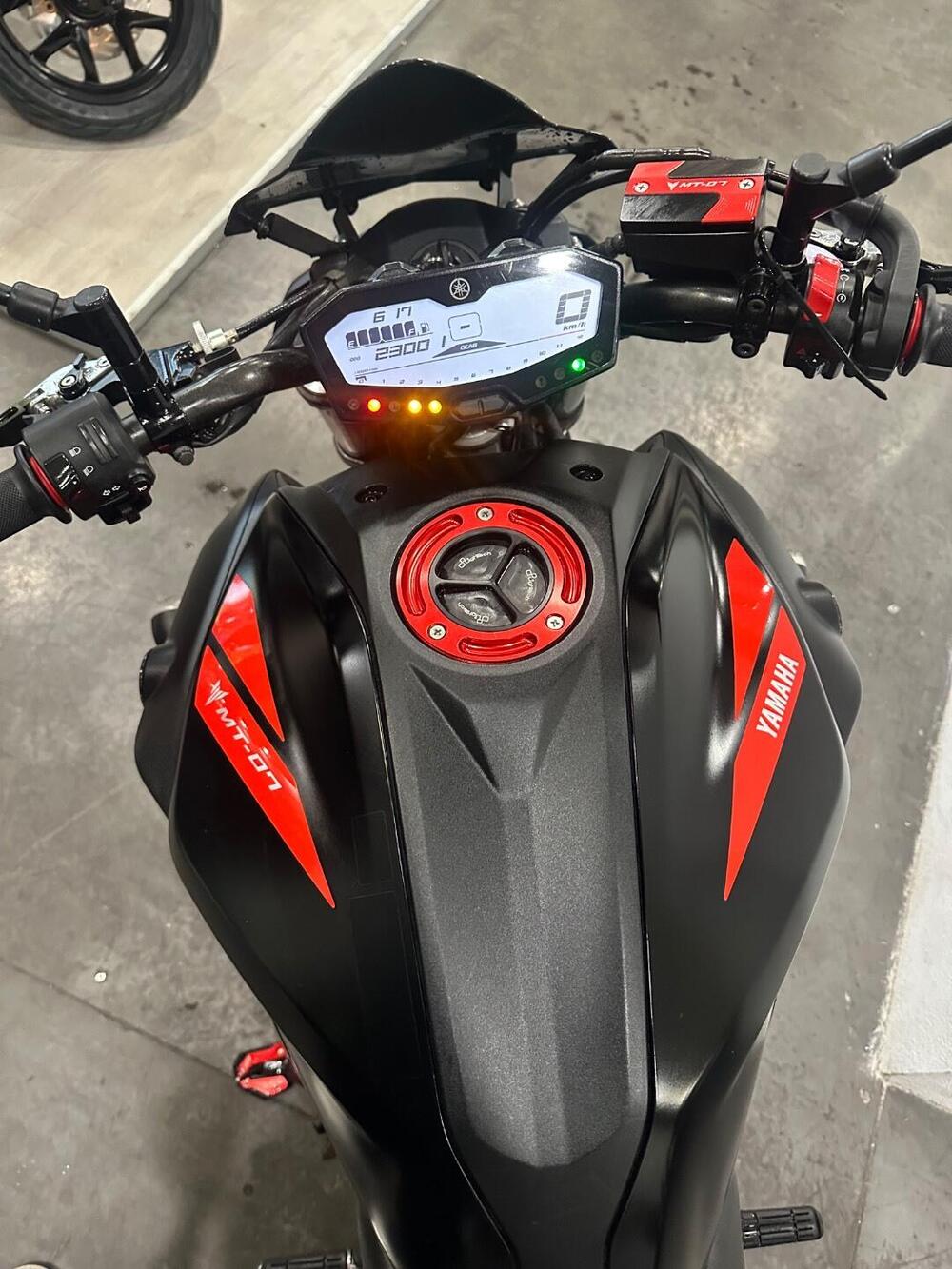 Yamaha MT-07 (2018 - 20) (10)