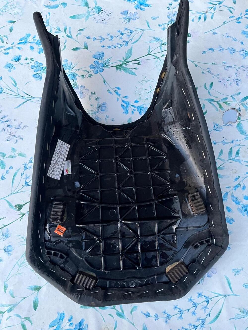 Sella anteriore per Ktm duke 125 anno 2017