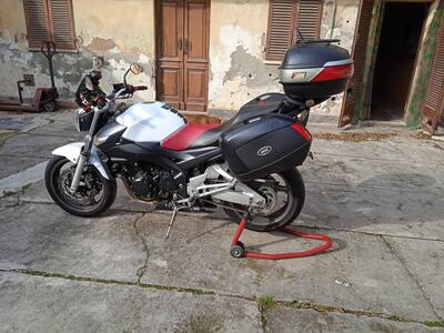 Suzuki GSR 600 (2006 - 11) usata