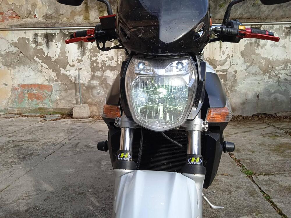 Suzuki GSR 600 (2006 - 11) (10)