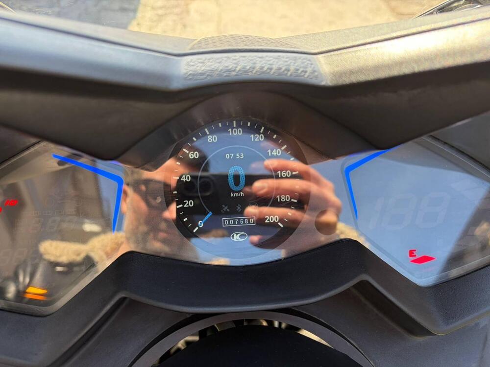 Kymco AK 550 ETS (2021 - 26) (5)