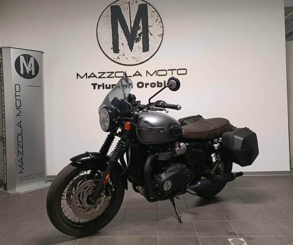Triumph Bonneville T120 Black (2021 - 25) (4)