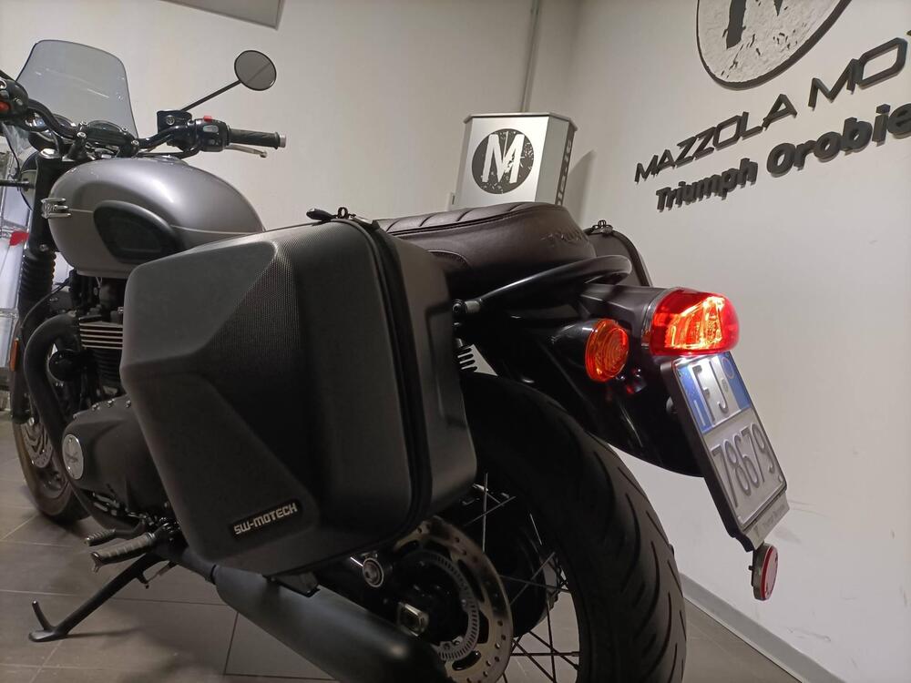 Triumph Bonneville T120 Black (2021 - 25) (11)