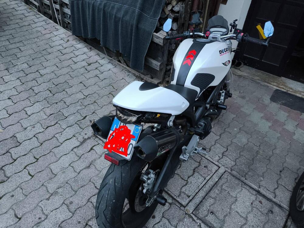 Ducati Monster 696 (2008 - 13) (2)