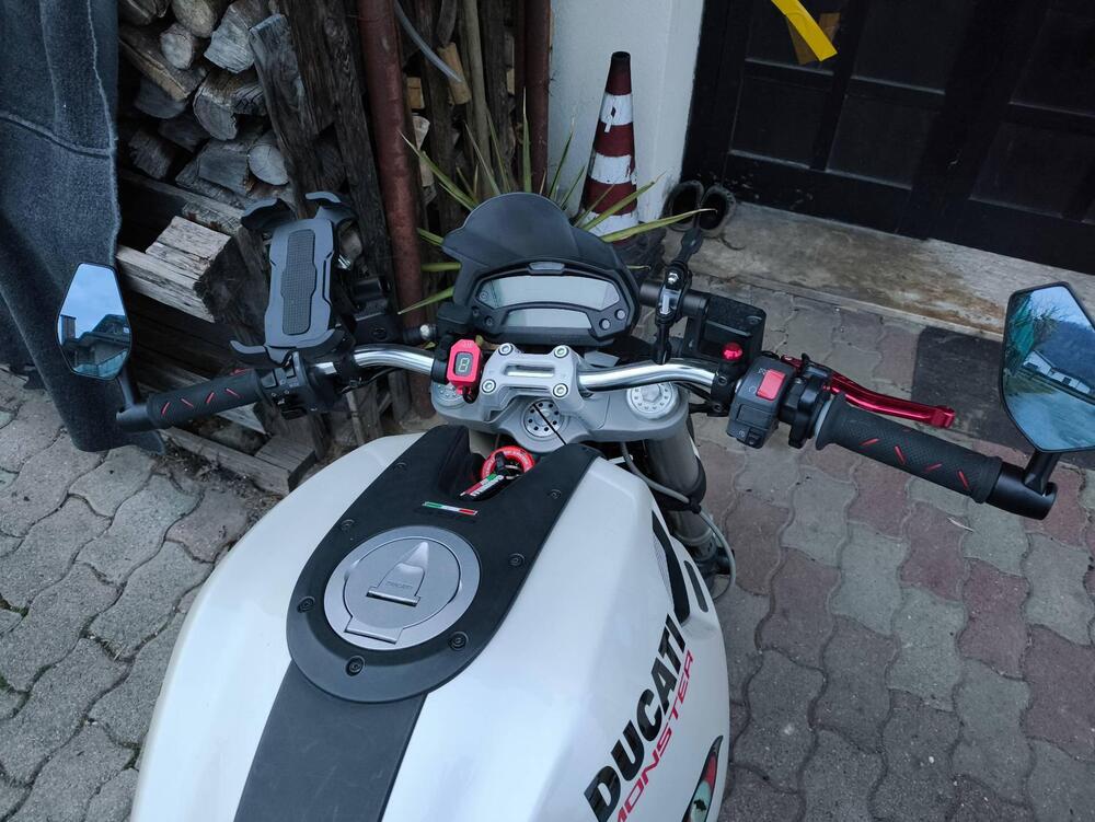 Ducati Monster 696 (2008 - 13) (4)